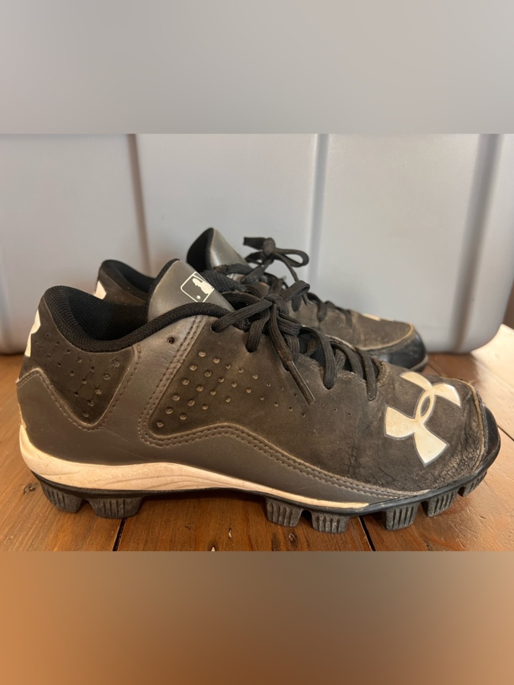 Under Armour Baseball Cleats Size 2.5 Youth